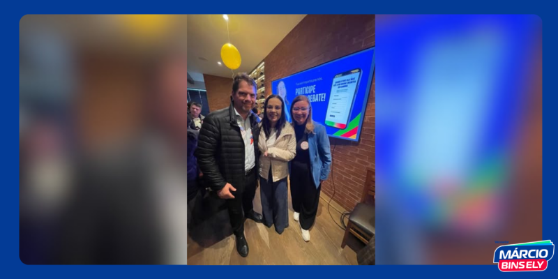 Márcio Bins Ely participa de encontro em Passo Fundo ao lado de Juliana Brizola e Professora Regina